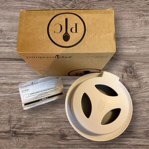 Pampered Chef CLOSE & CUT - New In Box
